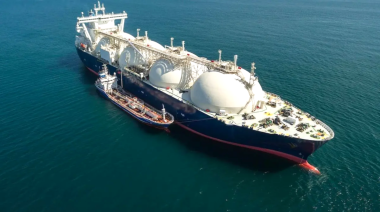 El CEO de YPF adelantó que en noviembre se sumará una cuarta “super major” al plan exportador de GNL