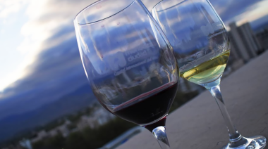 Paisaje, historia y vino: la Ciudad invita a celebrar su esencia con "Brindemos"