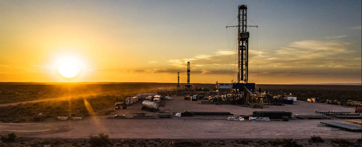 El petróleo argentino alcanza un récord histórico: Vaca Muerta impulsa una producción de casi 913.000 barriles diarios