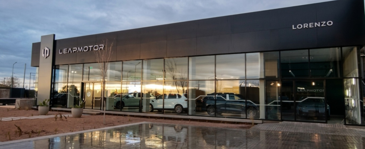 Con el respaldo de Stellantis, Grupo Lorenzo inauguró el nuevo espacio de Leapmotor en Mendoza