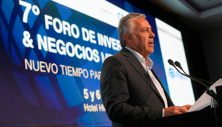 Cornejo pidió una reforma tributaria integral y defendió el modelo de desarrollo mendocino en el Foro del CEM