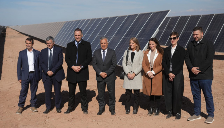 Quedó inaugurado en Mendoza el parque solar más grande del país