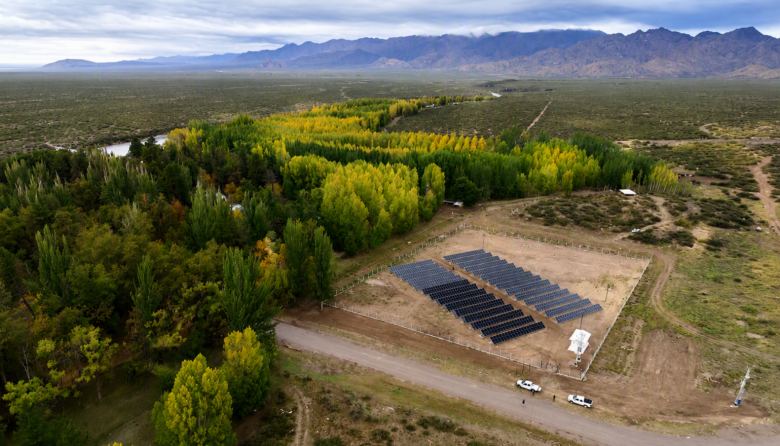 Irrigación ya genera su propia energía: inauguró un parque solar que abastecerá sus dependencias en Mendoza