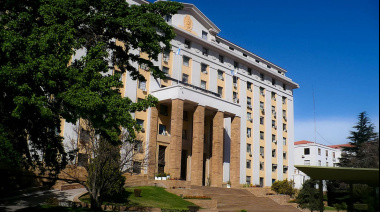 Cornejo anunció un edificio único para organismos de control en Mendoza