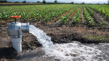 Agua subterránea bajo reglas más estrictas: Irrigación regulariza pozos y exige riego eficiente
