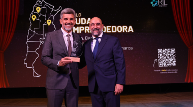 Ulpiano Suarez recibió tres distinciones nacionales por la gestión impulsada en ambiente, emprendedurismo y eficiencia estatal