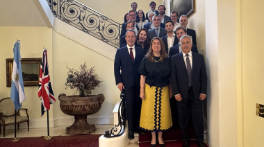 Cornejo presentó en Londres la estrategia energética y minera de Mendoza ante un grupo de fondos globales