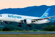Mendoza negocia un vuelo directo a Madrid con el objetivo de fortalecer turismo e inversiones