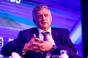 YPF acelera su plan global: Marín apuesta al GNL y a convertir a la compañía en una potencia energética