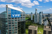 Argentina LNG entra en una etapa clave: YPF proyecta US$ 51.000 millones para exportar el gas de Vaca Muerta
